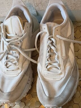 Reebok Men's White and Off-White Low-Top Sneakers